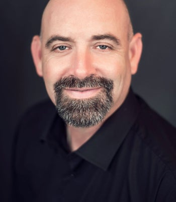 Portrait of Lloyd Glasgow, Realtor®.